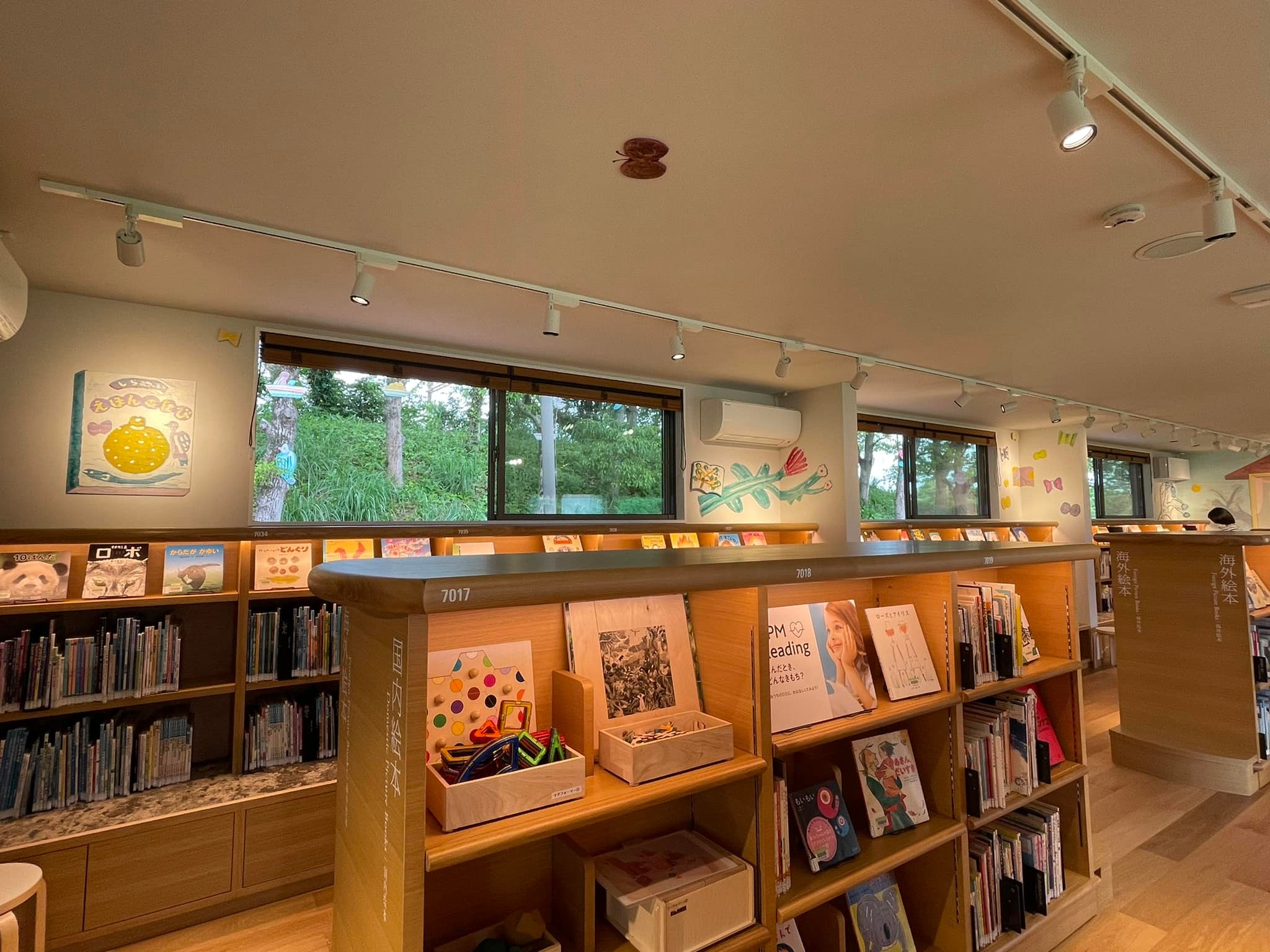 不知火美術館・図書館の「こども絵本のいえ」